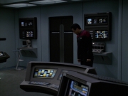 extant_StarTrek_VOY_7x24-RenaissanceMan_0860.jpg
