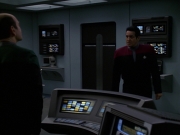 extant_StarTrek_VOY_7x24-RenaissanceMan_0870.jpg