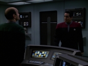 extant_StarTrek_VOY_7x24-RenaissanceMan_0871.jpg