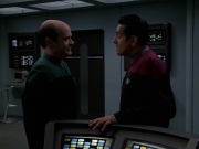 extant_StarTrek_VOY_7x24-RenaissanceMan_0875.jpg