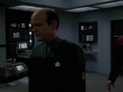 extant_StarTrek_VOY_7x24-RenaissanceMan_0887.jpg