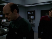 extant_StarTrek_VOY_7x24-RenaissanceMan_0888.jpg