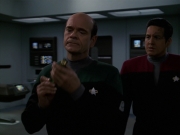 extant_StarTrek_VOY_7x24-RenaissanceMan_0890.jpg