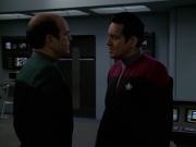 extant_StarTrek_VOY_7x24-RenaissanceMan_0897.jpg