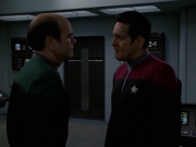 extant_StarTrek_VOY_7x24-RenaissanceMan_0898.jpg