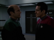 extant_StarTrek_VOY_7x24-RenaissanceMan_0905.jpg