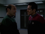 extant_StarTrek_VOY_7x24-RenaissanceMan_0918.jpg