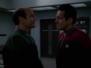 extant_StarTrek_VOY_7x24-RenaissanceMan_0923.jpg