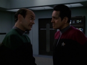 extant_StarTrek_VOY_7x24-RenaissanceMan_0932.jpg