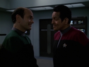 extant_StarTrek_VOY_7x24-RenaissanceMan_0936.jpg