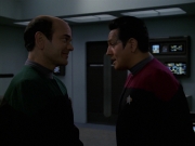 extant_StarTrek_VOY_7x24-RenaissanceMan_0937.jpg