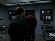 extant_StarTrek_VOY_7x24-RenaissanceMan_0941.jpg