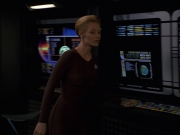 extant_StarTrek_VOY_7x24-RenaissanceMan_0945.jpg