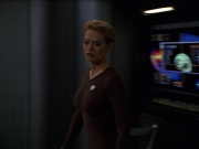 extant_StarTrek_VOY_7x24-RenaissanceMan_0946.jpg
