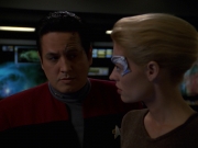 extant_StarTrek_VOY_7x24-RenaissanceMan_0985.jpg