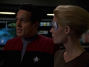 extant_StarTrek_VOY_7x24-RenaissanceMan_1010.jpg