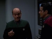 extant_StarTrek_VOY_7x24-RenaissanceMan_1053.jpg