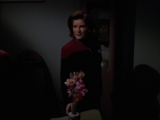 Filename=extant_StarTrek_VOY_7x24-RenaissanceMan_1176.jpg
Filesize=87KiB
Dimensions=1200x900
Date added=Jan 16, 2020 extant_StarTrek_VOY_7x24-RenaissanceMan_1176.jpg
