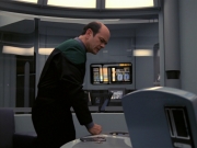 Filename=extant_StarTrek_VOY_7x24-RenaissanceMan_1264.jpg
Filesize=138KiB
Dimensions=1200x900
Date added=Jan 16, 2020 extant_StarTrek_VOY_7x24-RenaissanceMan_1264.jpg