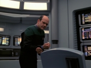 Filename=extant_StarTrek_VOY_7x24-RenaissanceMan_1272.jpg
Filesize=137KiB
Dimensions=1200x900
Date added=Jan 16, 2020 extant_StarTrek_VOY_7x24-RenaissanceMan_1272.jpg
