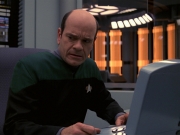 extant_StarTrek_VOY_7x24-RenaissanceMan_1374.jpg