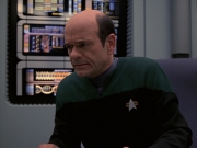 extant_StarTrek_VOY_7x24-RenaissanceMan_1384.jpg
