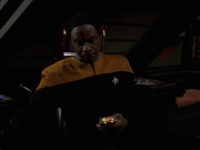 extant_StarTrek_VOY_7x24-RenaissanceMan_1437.jpg