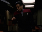 extant_StarTrek_VOY_7x24-RenaissanceMan_1443.jpg