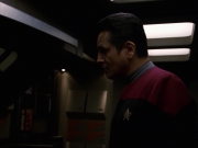 extant_StarTrek_VOY_7x24-RenaissanceMan_1453.jpg