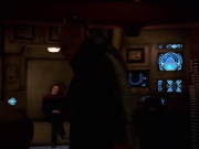 extant_StarTrek_VOY_7x24-RenaissanceMan_1502.jpg