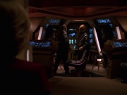 extant_StarTrek_VOY_7x24-RenaissanceMan_1571.jpg