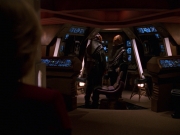 extant_StarTrek_VOY_7x24-RenaissanceMan_1572.jpg