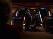 extant_StarTrek_VOY_7x24-RenaissanceMan_1573.jpg