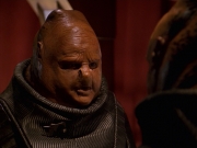 extant_StarTrek_VOY_7x24-RenaissanceMan_1576.jpg