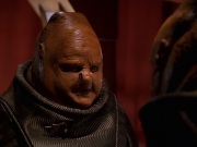 extant_StarTrek_VOY_7x24-RenaissanceMan_1587.jpg