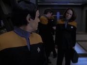 Filename=extant_StarTrek_VOY_7x24-RenaissanceMan_1736.jpg
Filesize=110KiB
Dimensions=1200x900
Date added=Jan 16, 2020 extant_StarTrek_VOY_7x24-RenaissanceMan_1736.jpg