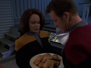 Filename=extant_StarTrek_VOY_7x24-RenaissanceMan_1805.jpg
Filesize=137KiB
Dimensions=1200x900
Date added=Jan 16, 2020 extant_StarTrek_VOY_7x24-RenaissanceMan_1805.jpg
