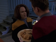 extant_StarTrek_VOY_7x24-RenaissanceMan_1808.jpg