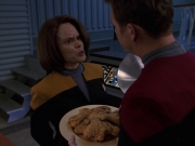 extant_StarTrek_VOY_7x24-RenaissanceMan_1809.jpg