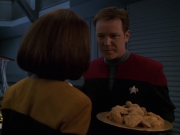 extant_StarTrek_VOY_7x24-RenaissanceMan_1814.jpg