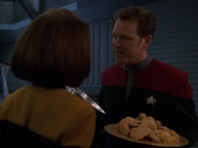 extant_StarTrek_VOY_7x24-RenaissanceMan_1816.jpg