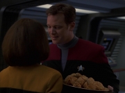 extant_StarTrek_VOY_7x24-RenaissanceMan_1825.jpg