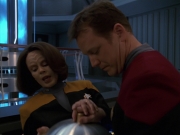 extant_StarTrek_VOY_7x24-RenaissanceMan_1828.jpg