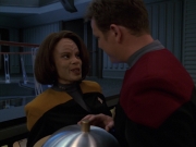 extant_StarTrek_VOY_7x24-RenaissanceMan_1845.jpg