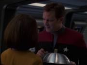 extant_StarTrek_VOY_7x24-RenaissanceMan_1850.jpg