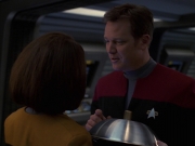 extant_StarTrek_VOY_7x24-RenaissanceMan_1854.jpg