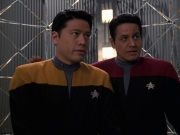 extant_StarTrek_VOY_7x24-RenaissanceMan_1958.jpg