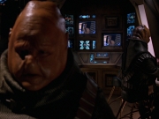 extant_StarTrek_VOY_7x24-RenaissanceMan_2043.jpg