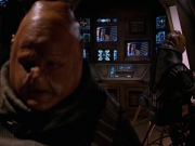 extant_StarTrek_VOY_7x24-RenaissanceMan_2044.jpg
