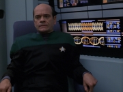 extant_StarTrek_VOY_7x24-RenaissanceMan_2064.jpg